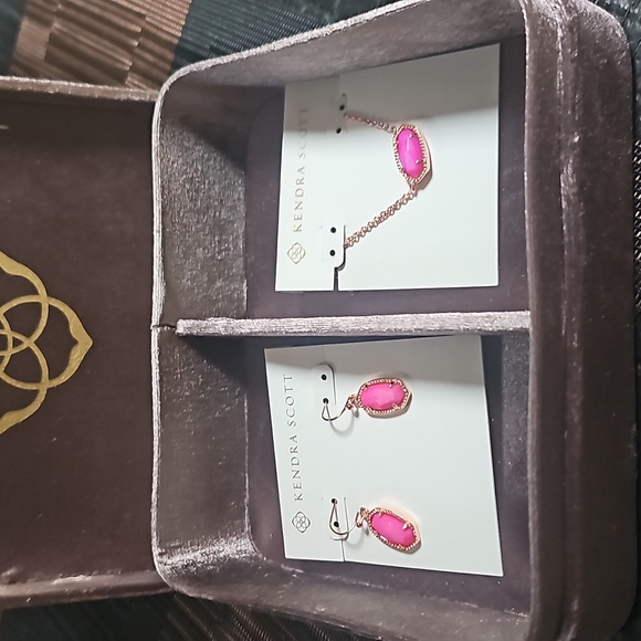 NEW! Kendra Scott Set with Box - Picture 6 of 8